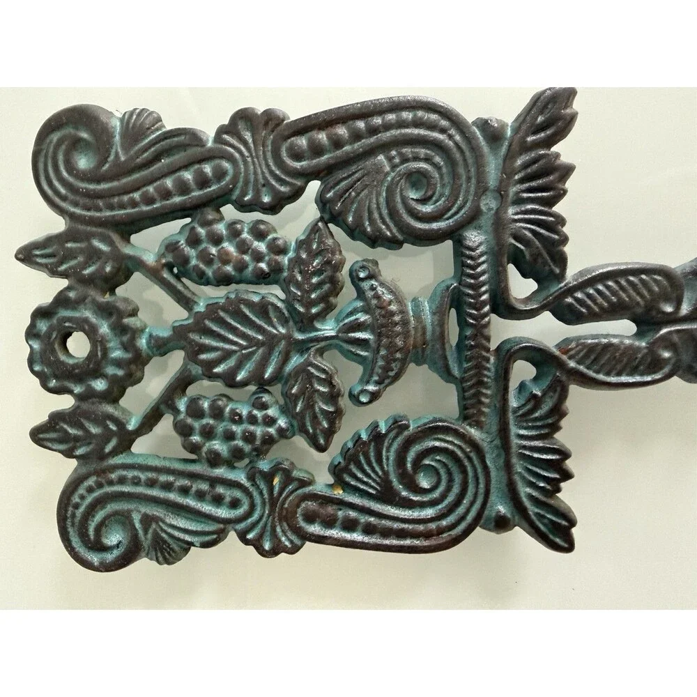 ✿ Vintage Boho Cast Iron Trivet Ornate Scroll Handle Rustic Wall Decor 1950s